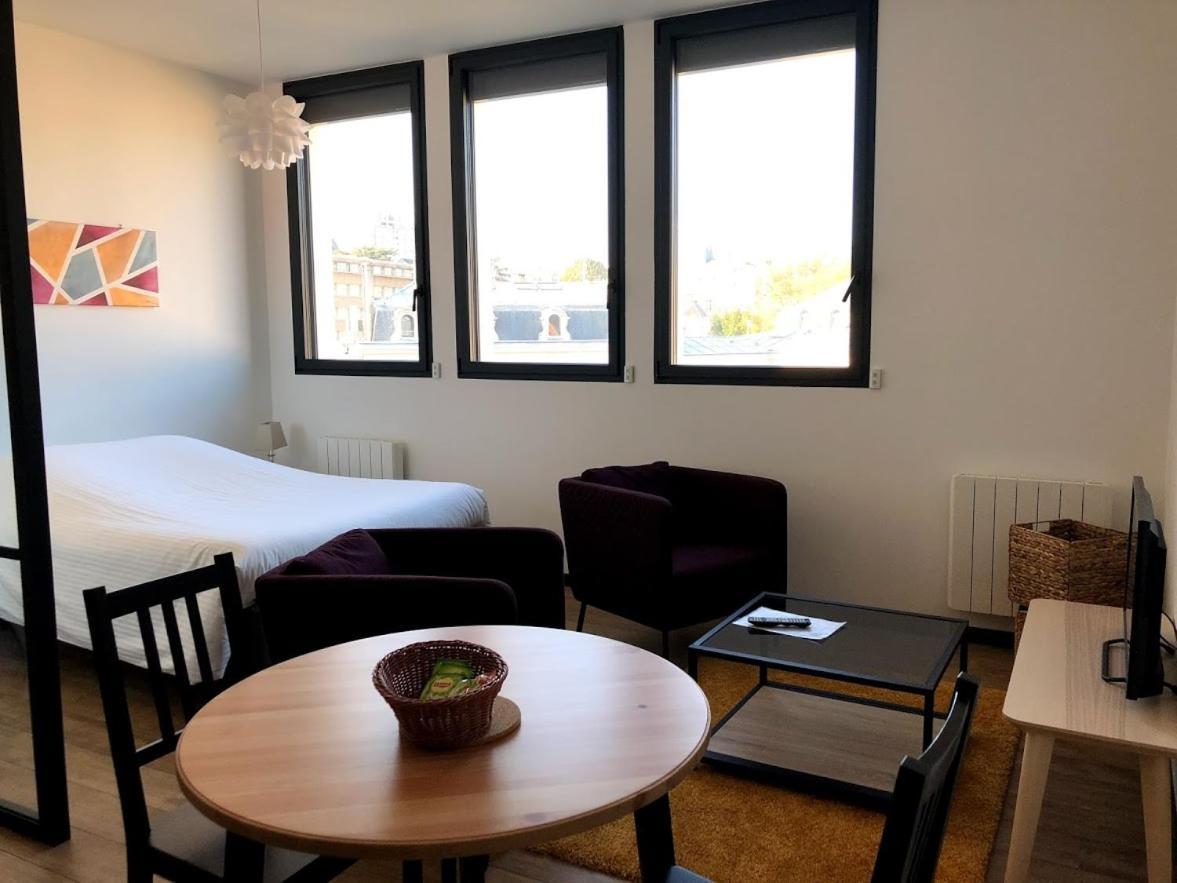 L'Arbre Appartement Le Mans Buitenkant foto